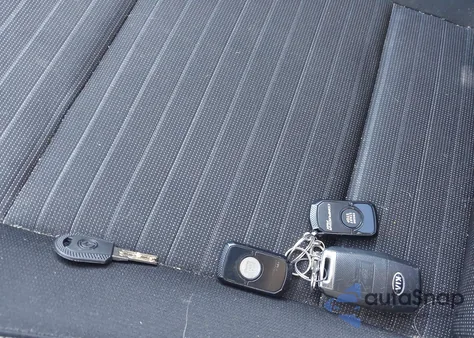 2018 Kia Sportage Lx z USA, uszkodzony, nr VIN KNDPM3AC1J7306856